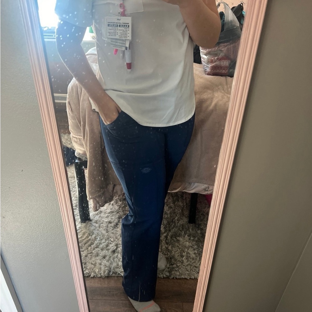 Medium sized cargo dickies scrub pants
